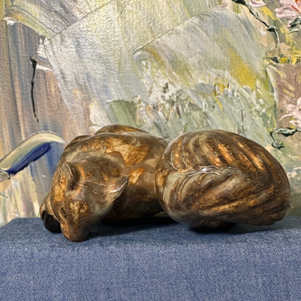 Ceramic Squirrel holding nut, Vintage. Made in Japan. - Picture 7 of 9
